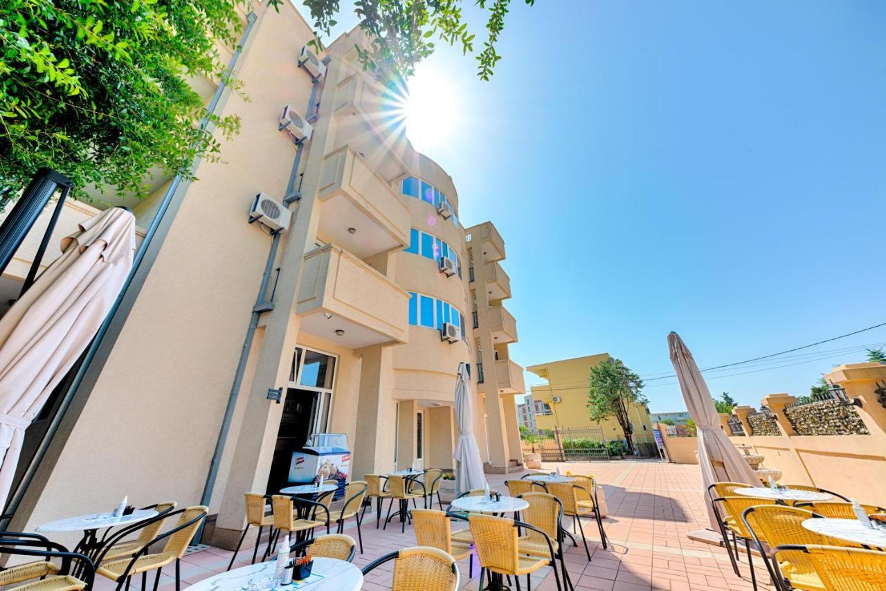 Hotel Dana Чань Экстерьер фото