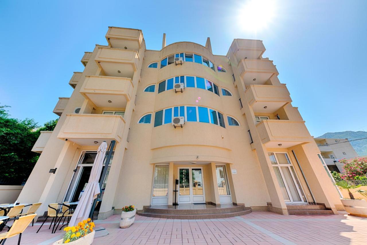 Hotel Dana Чань Экстерьер фото