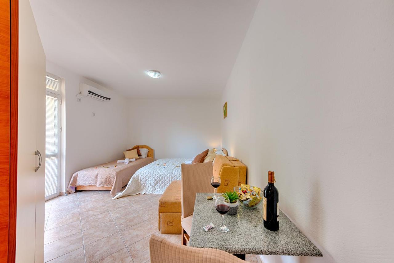 Hotel Dana Чань Экстерьер фото