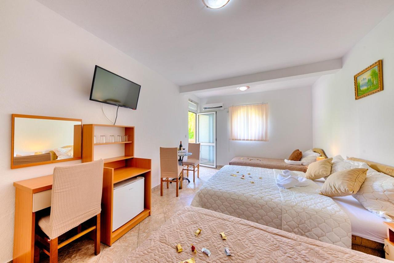 Hotel Dana Чань Экстерьер фото