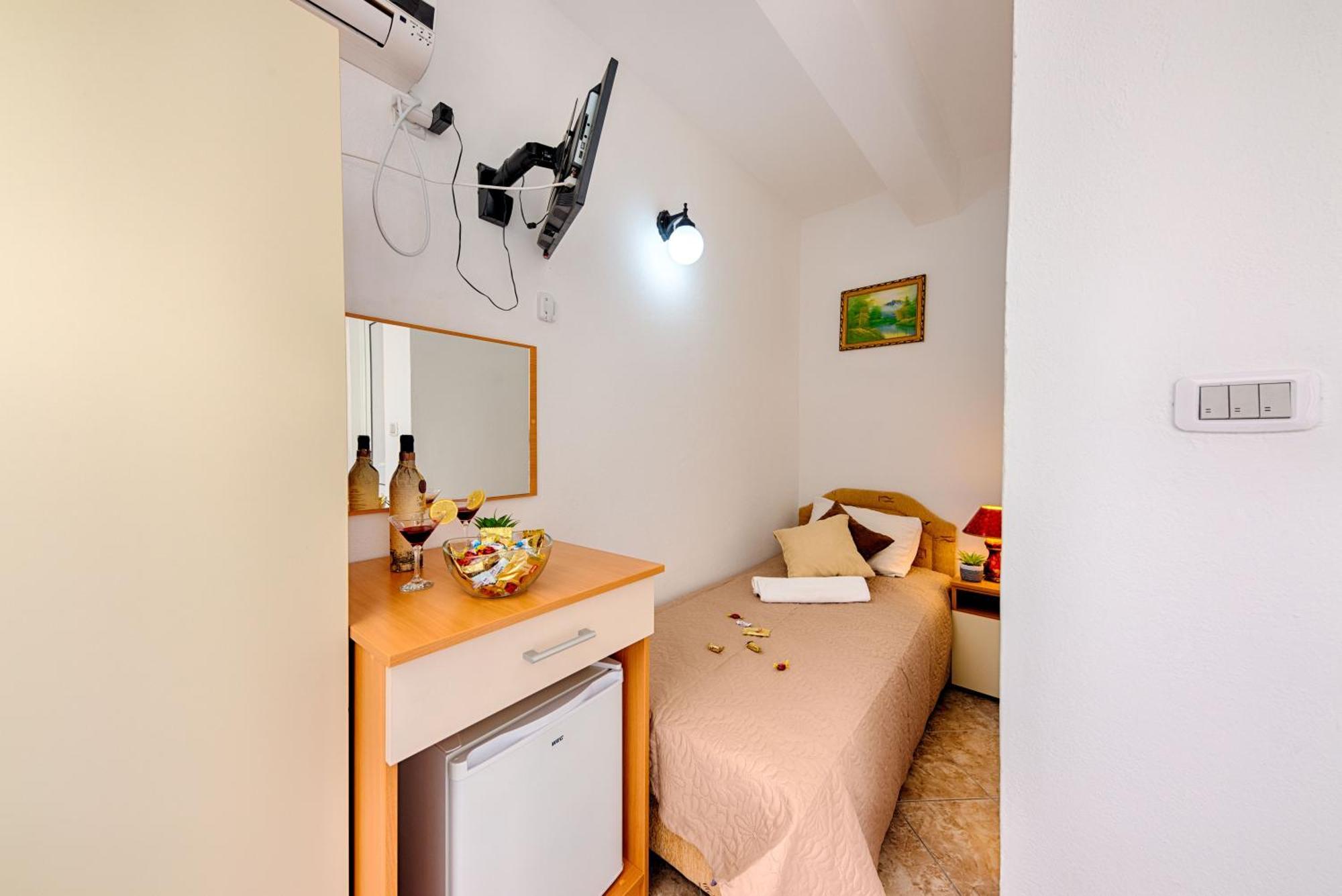Hotel Dana Чань Экстерьер фото