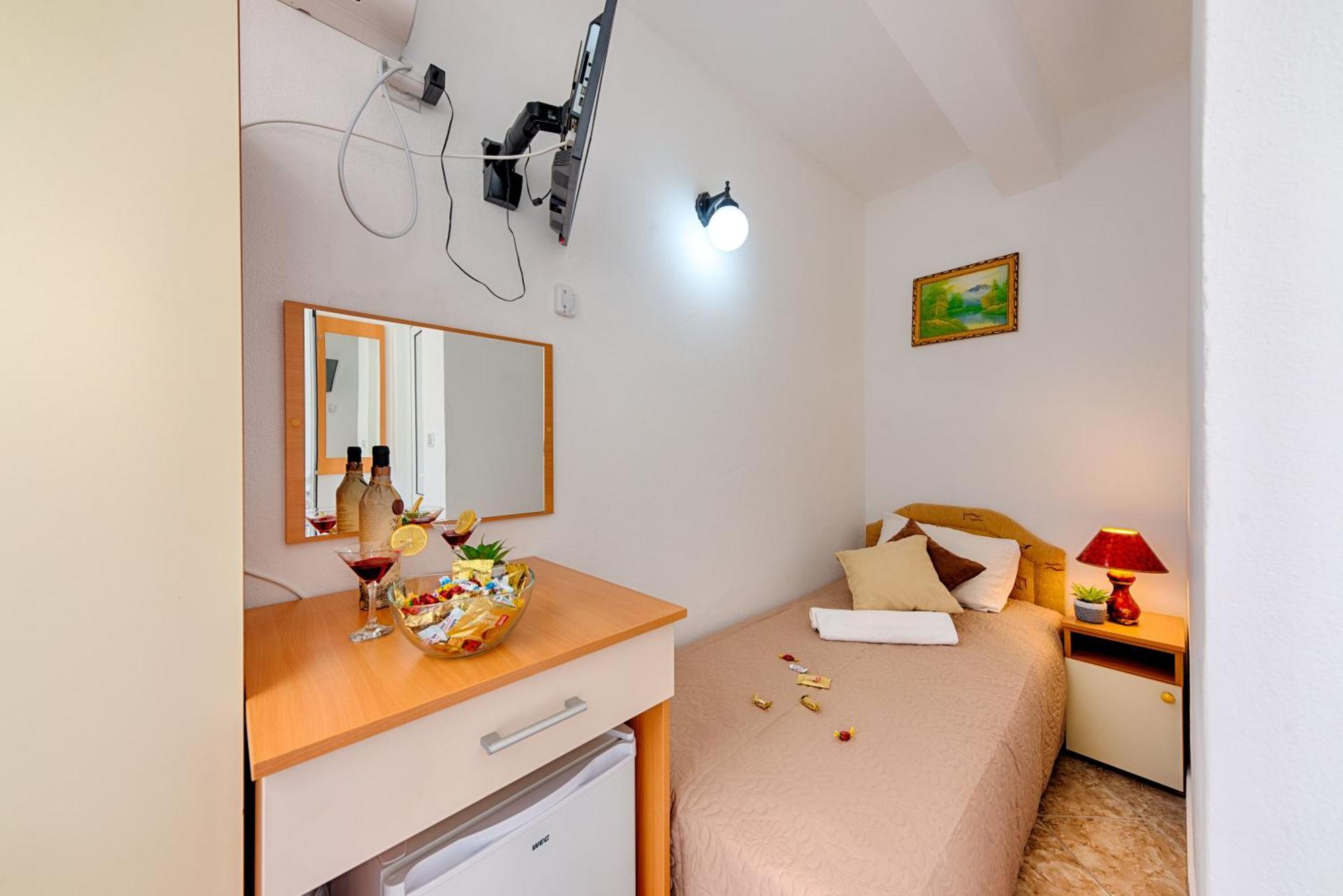 Hotel Dana Чань Экстерьер фото